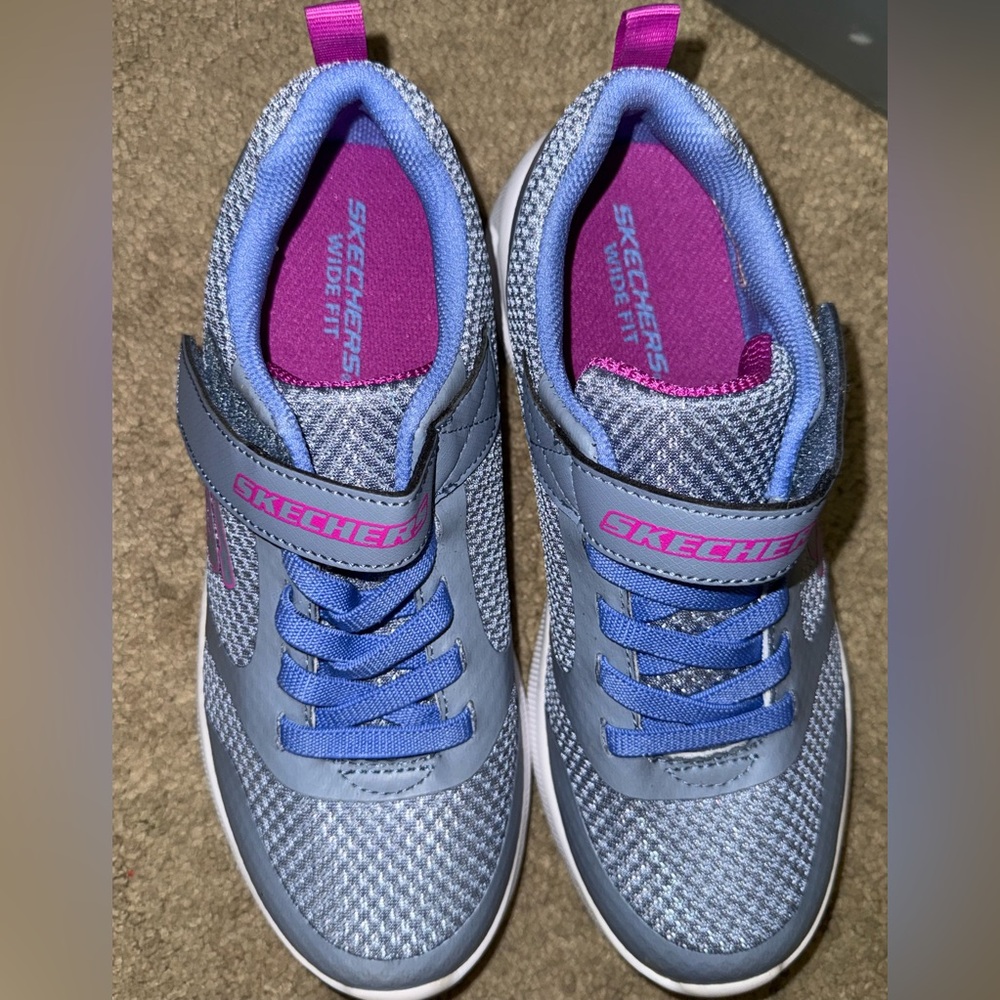 Skechers Girls Sneakers Size 3.5 - Picture 3 of 8
